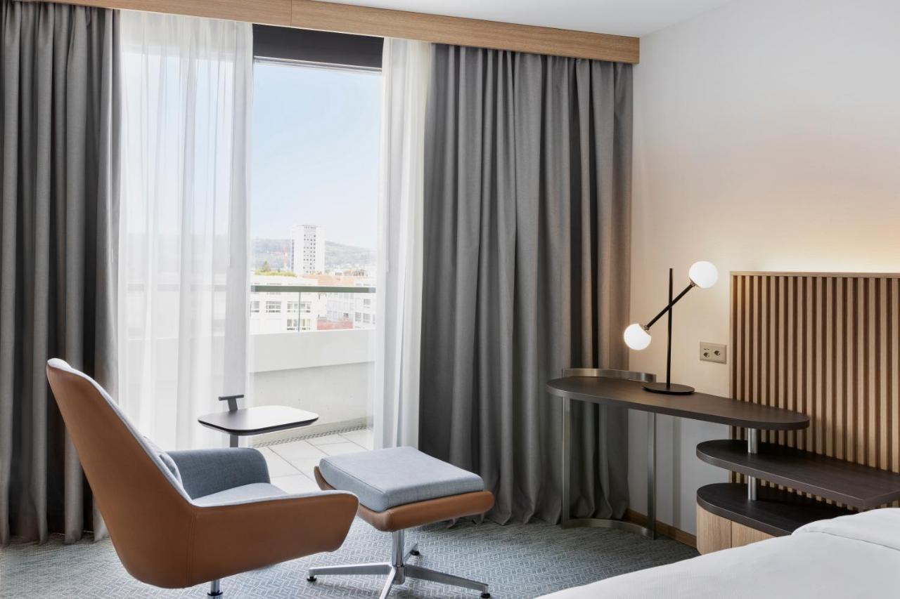 Готель Courtyard By Marriott Biel Bienne Екстер'єр фото