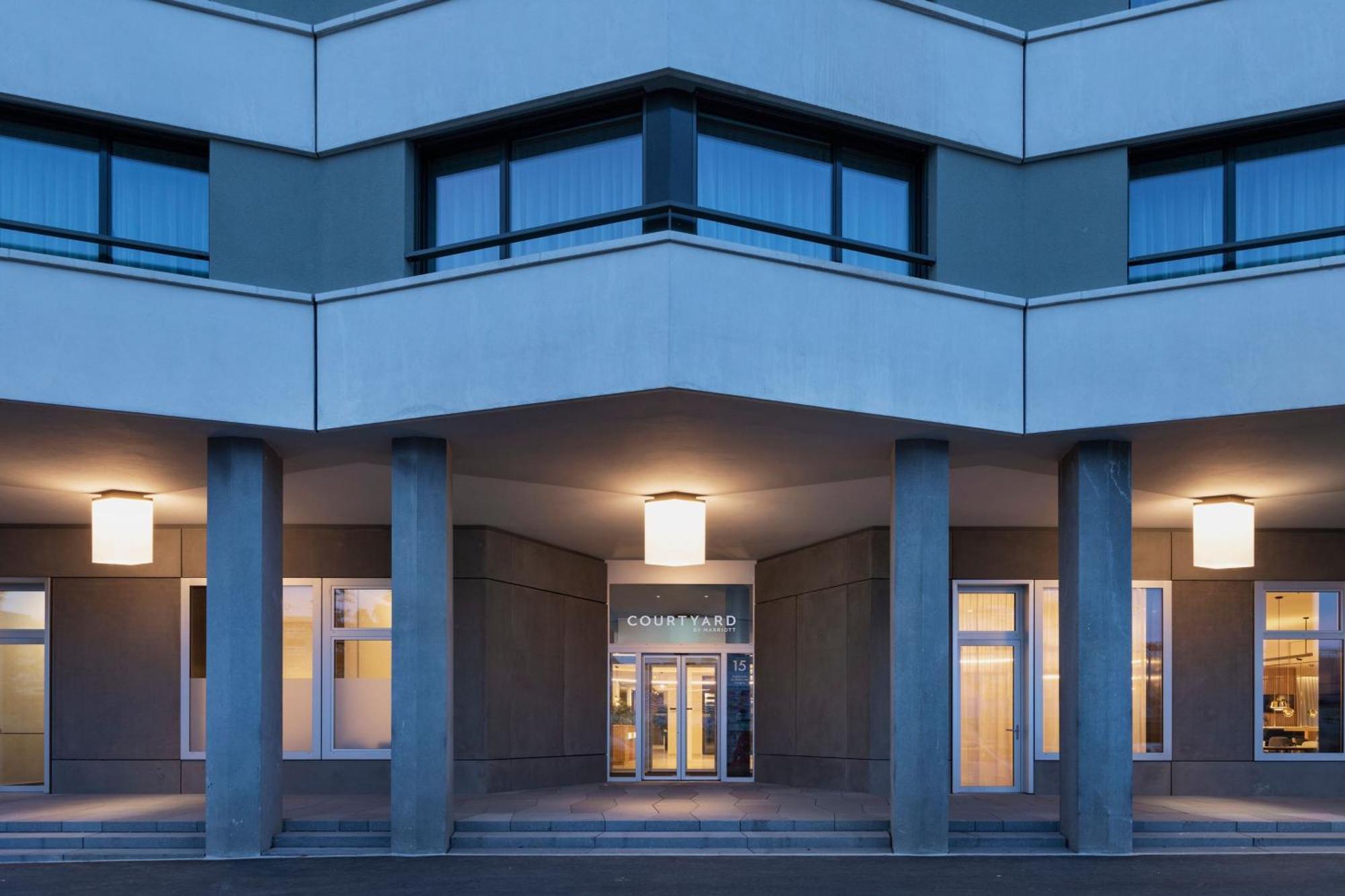 Готель Courtyard By Marriott Biel Bienne Екстер'єр фото