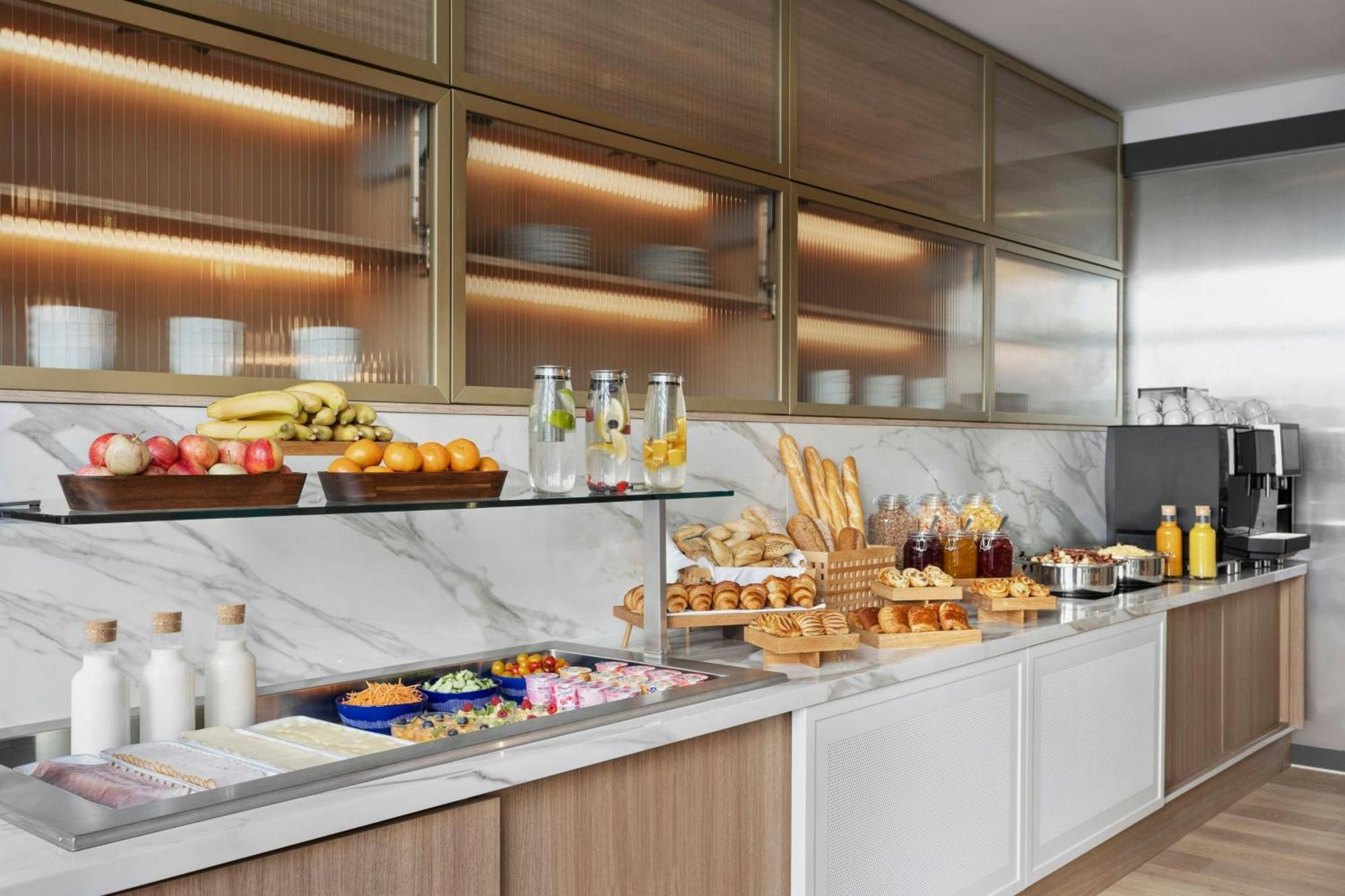 Готель Courtyard By Marriott Biel Bienne Екстер'єр фото